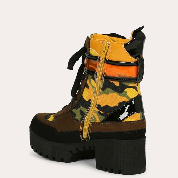 NEW🔥Camo Combat Booties Lace Up Lug Sole Med Heel - Picture 6 of 7